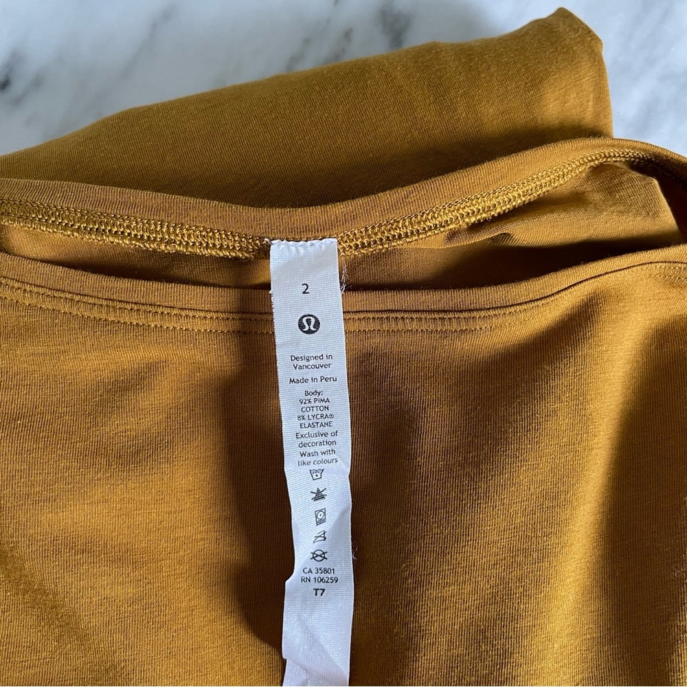 Lululemon Back in Action long sleeve shirt - size 2
